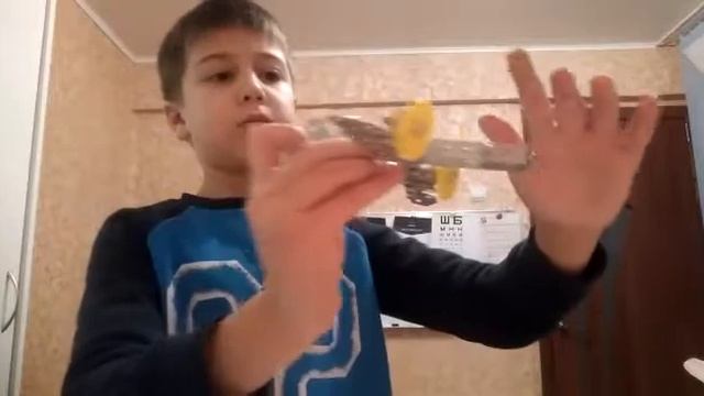 Самолёт из металлического конструктора №3 смотреть онлайн