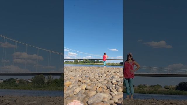 мое красивое местечко и как всегда моё пение и игра на гитаре😊✌️ смотреть онлайн