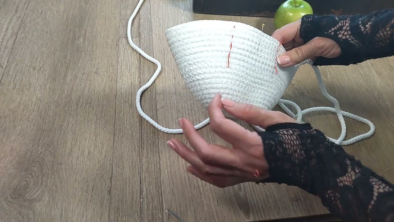 Шьём сумочку из шнура....это ещё не сумочка,это только начало смотреть онлайн