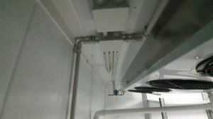 Монтаж холодильной и морозильной камеры