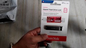 SanDisk 128GB iXpand Flash Drive Luxe for iPhone, Type-C Android Phone & Other Devices