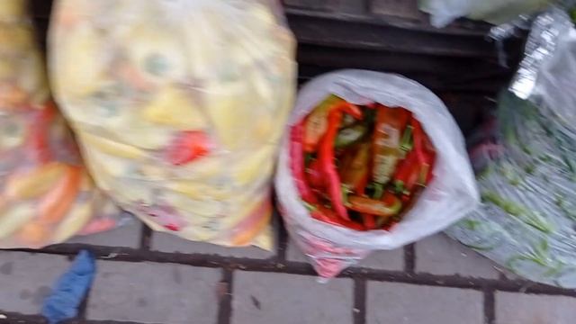 Луганск. Цены.Рынок Околица. 02.09.23 смотреть онлайн