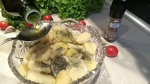Запечённая курица в духовке целиком