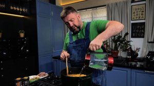 ГОРОХОВЫЙ СУП С ВЯЛЕНЫМ МЯСОМ. ЕВРОПЕЙСКАЯ КУХНЯ. ЭКСКЛЮЗИВНЫЙ РЕЦЕПТ ВКУСНОГО ДОМАШНЕГО СУПА.