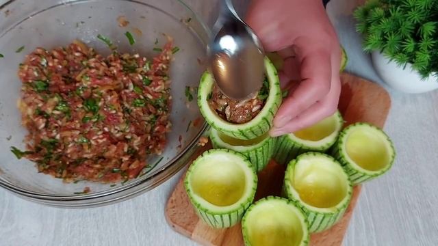 Если у вас в доме есть 1 вилка и кабачок. Обязательно попробуйте этот рецепт. смотреть онлайн