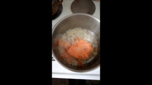 Перец, фаршированный куриным фаршем и кабачком