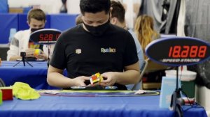 World Record 5x5 Single (33.02) Rubik's Cube