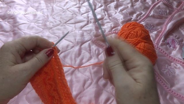 Повязка на голову. Узор «Объемная коса». Вязание спицами смотреть онлайн