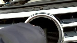 Жёлтая маслёнка, решение проблемы на Volkswagen Touareg 2004 год