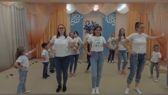 Танец "Моя мама самая крутая"