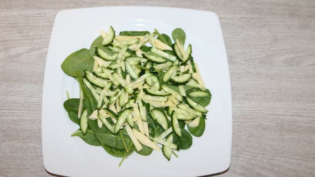 Диетический зелёный салат