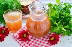 КАК ПРИГОТОВИТЬ ДОМАШНИЙ КВАС ИЗ РЖАНОГО ХЛЕБА