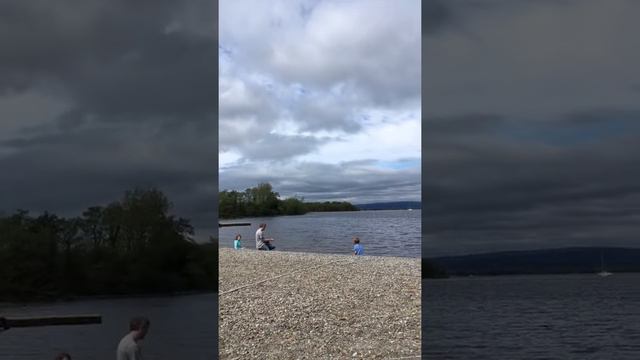 Skimming stones