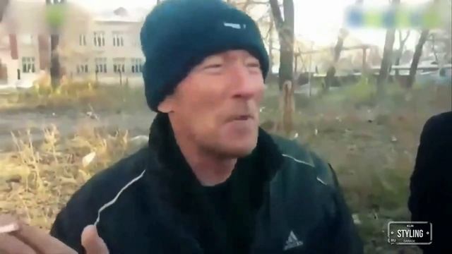 Скамейка из поддонов.