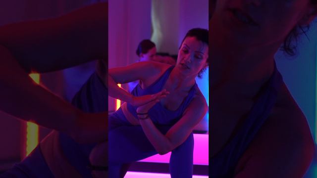 HOT YOGA смотреть онлайн