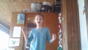 Песня Алисы Кожикиной-Я не игрушка.
