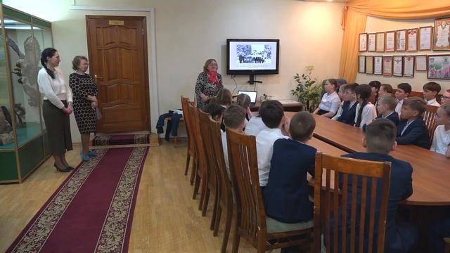 Гимназистов Нурлата приняли в пионерскую организацию смотреть онлайн