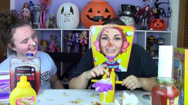 PIE FACE Game CHALLENGE with GROSS FOOD смотреть онлайн