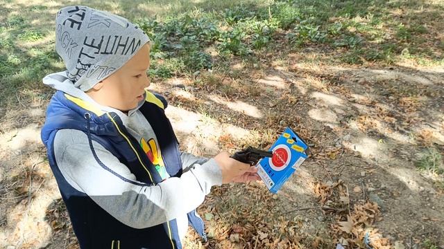 Классная игрушка!Пистолет с пистонами за 200 рублей.Игры на свежем воздухе.