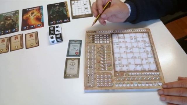 Come si Gioca a Paper Dungeon Tutorial e Regole