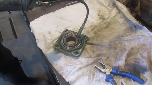 Смазка закрытых подшипников для Джон Дир-582 смотреть онлайн