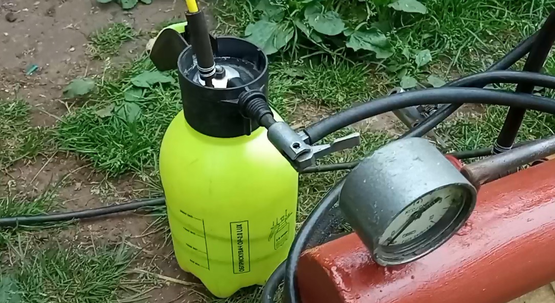 Потерял распылитель от опрыскивателя. Что делать? Один из способов применения баллона.