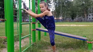 ? КАК СЕСТЬ НА ШПАГАТЫ ЗА МЕСЯЦ?с нуля? простые упражнения для начинающих? раскрываю ФИШКИ ?