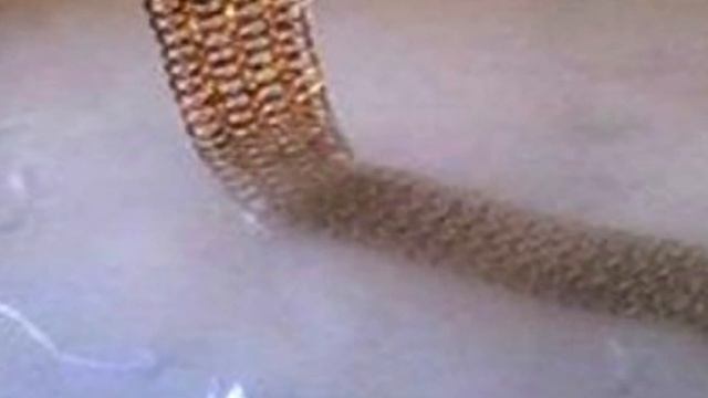 ПРОСТОЙ СПОСОБ. Как вернуть блеск серебряным и золотым украшениям Без похода к ювелира смотреть онлайн