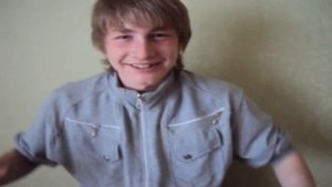 Ты на пенек сел должен был косарь отдать!