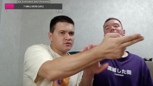 ИЛЬЯ БАНАН АНЯЧКА ВОНЯЕТ СНИЗУ