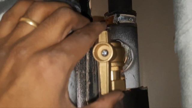 remplacement de vanne d'arrêt sur PVC pression ou HTA | Residence récente et ça fuit deja смотреть онлайн