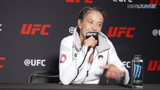 Karolina Kowalkiewicz ends 5-fight losing skid with finish: 'I'm back' | #UFCVegas56
