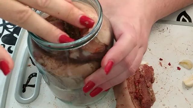 Супер рецепт. Грудинка в банке в собственном соку.