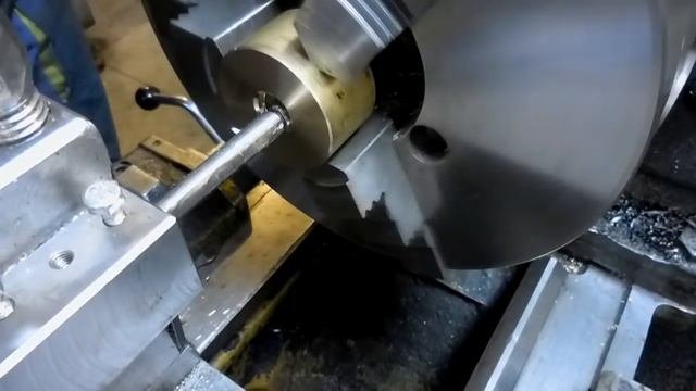 Как нарезать 3-х заходную трапецеидальную резьбу Tr20*4