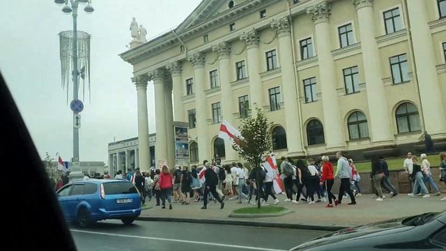 VLOG Минский зоопарк, ремонт у мамы, покупки к школе и саду, что происходит в городе смотреть онлайн