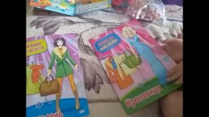 Распаковка бумажных вырезных кукол