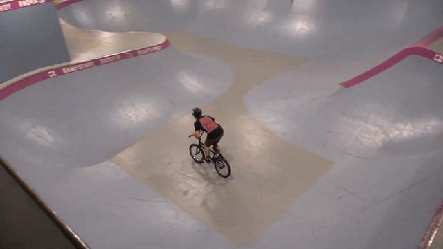 Новоселов Максим - bmx park - ROAD TO SIMPLE 2020 смотреть онлайн