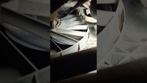 как открыть капот  на РЕНО МЕГАН 2