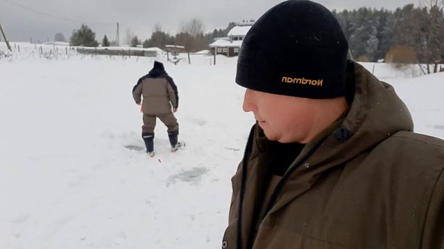 Ловля ФОРЕЛИ в своём пруду зимой, ПРИГОТОВИЛИ ФОРЕЛЬ НА УГЛЯХ, КОРМИМ ХАМСОЙ ФОРЕЛЬ НА ОТКРЫТОЙ ВОД
