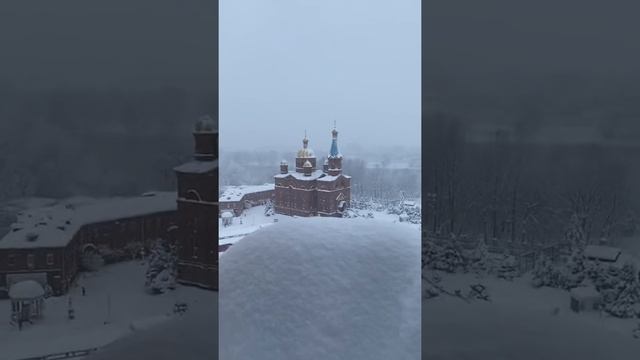 СНЕГ В КРАСНОДАРЕ НЕ ПРЕКРАЩАЕТ ИДТИ УЖЕ 3 суток! смотреть онлайн