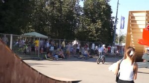 Moscow City Games 2014 Лужники - crazy Red Bull BMX loop jumps мертвая петля!