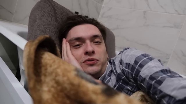 ЧТО БУДЕТ ЕСЛИ ЖИТЬ В ТУАЛЕТЕ НЕДЕЛЮ? | Эксперимент, проверил на себе смотреть онлайн