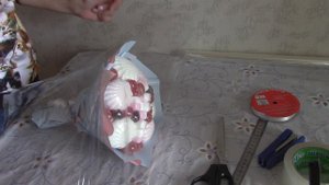 Упаковка букета в слюду (прозрачную пленку). 2 варианта