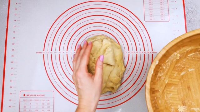 Простой рецепт булочек с яблоками. Как приготовить булочки. Булочки "Листочки" с яблоками.