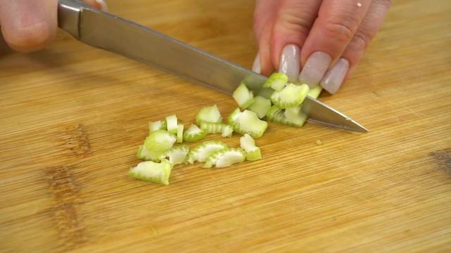 Ich kann nicht aufhören, diesen Avocado Salat zu essen! Sehr gesunder und leckerer Salat! смотреть онлайн