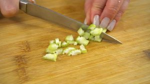 Ich kann nicht aufhören, diesen Avocado Salat zu essen! Sehr gesunder und leckerer Salat!