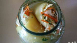 Перец, фаршированный капустой на зиму