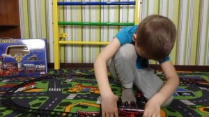 Детская железная игрушечная дорога, распаковка и игра | Children's iron toy road, unpacking and pla