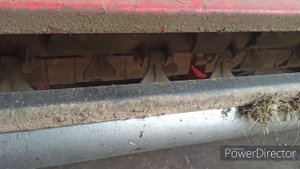 Трава растет как сумасшедшая. Успевай только косить! Обзор - Косилка - измельчитель на тракторе Т25