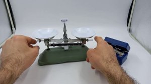 Весы учебные с гирями до 200 грамм